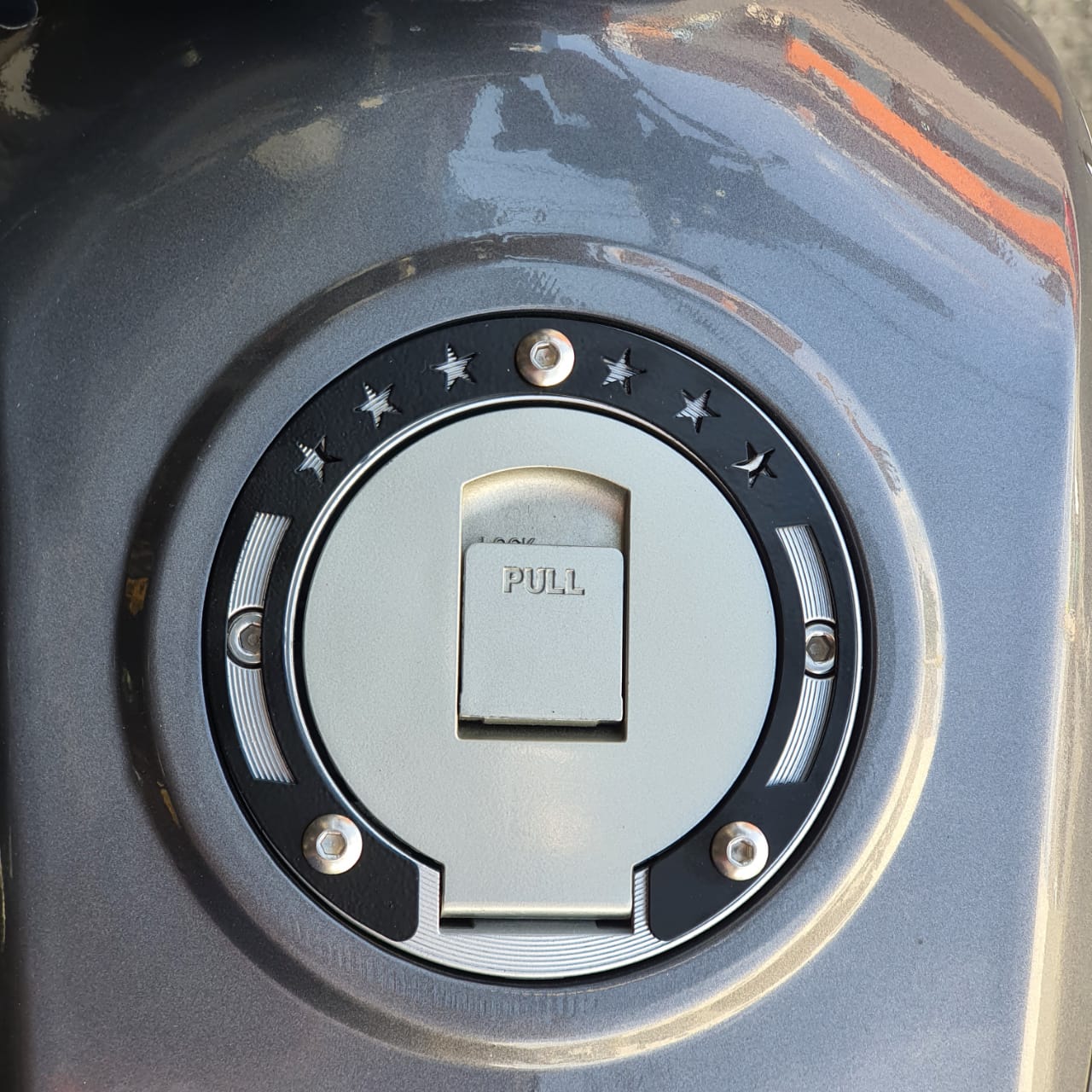 Protector Tapa Gasolina Combat